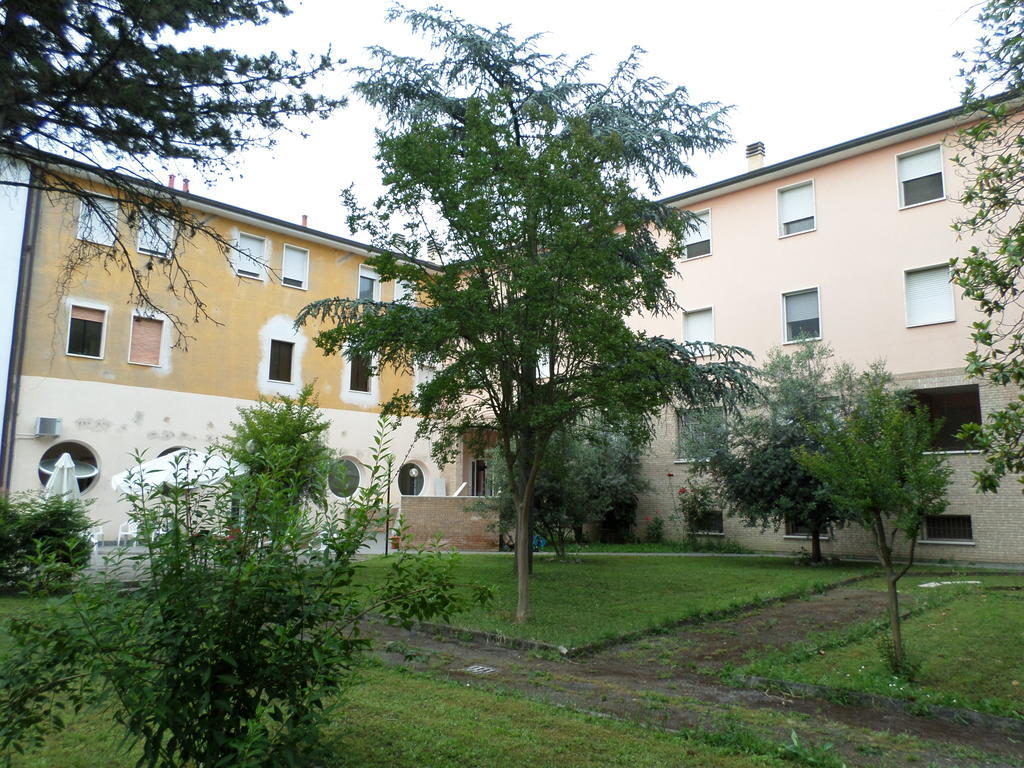 Camplus Living Il Cenacolo Hotel Ferrara Zewnętrze zdjęcie